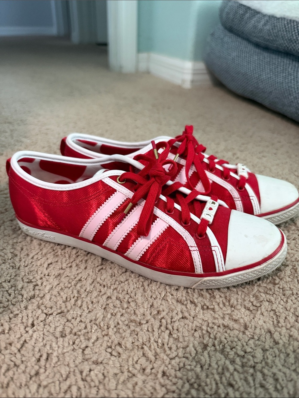 2009 Vintage Adidas Originals Sleek Series "Valentine's Day